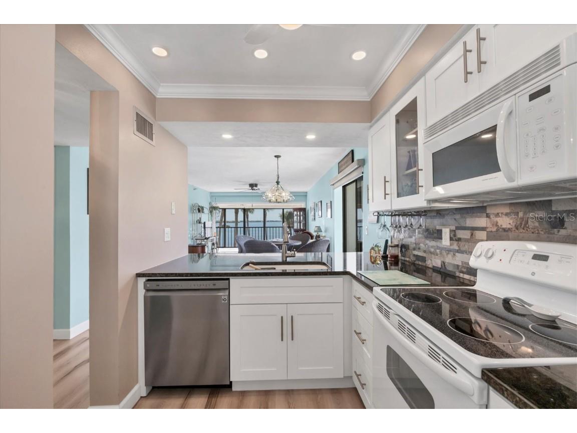 1501 Beach Road #307 Englewood FL 34223 - LEMON BAY D6144736 image6