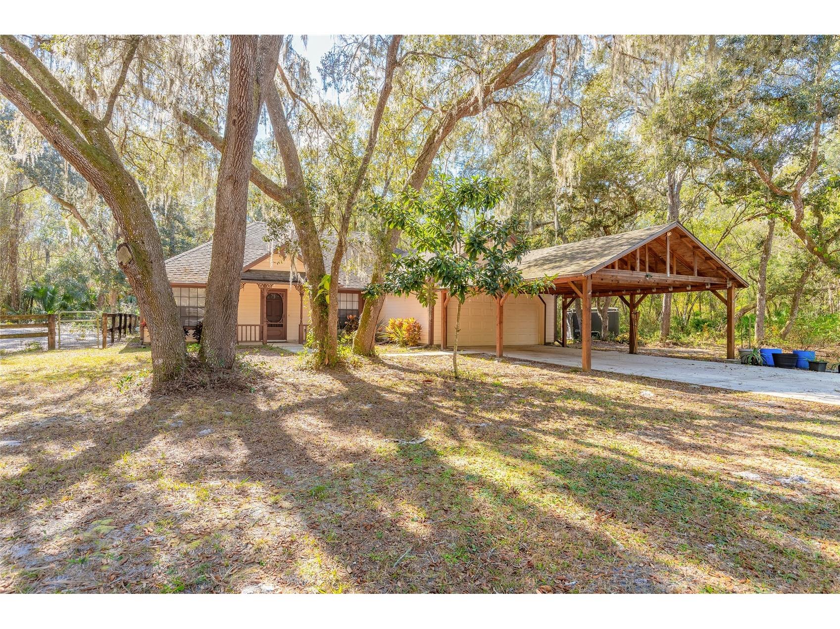 1501 Dillard Road Astor FL 32102 V4946849 image1