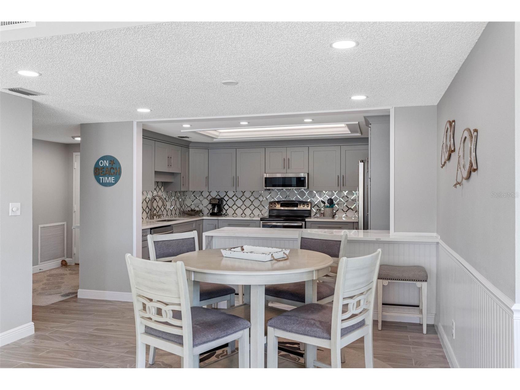 1501 Gulf Boulevard #102 Clearwater Beach FL 33767 TB8497107 image23