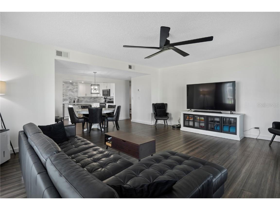 1501 Gulf Boulevard #201 Clearwater Beach FL 33767 TB8395304 image11