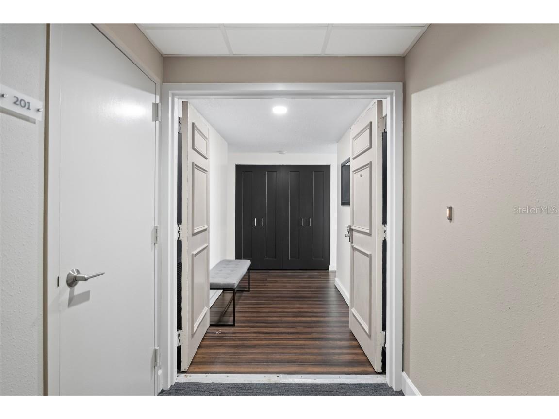 1501 Gulf Boulevard #201 Clearwater Beach FL 33767 TB8395304 image4