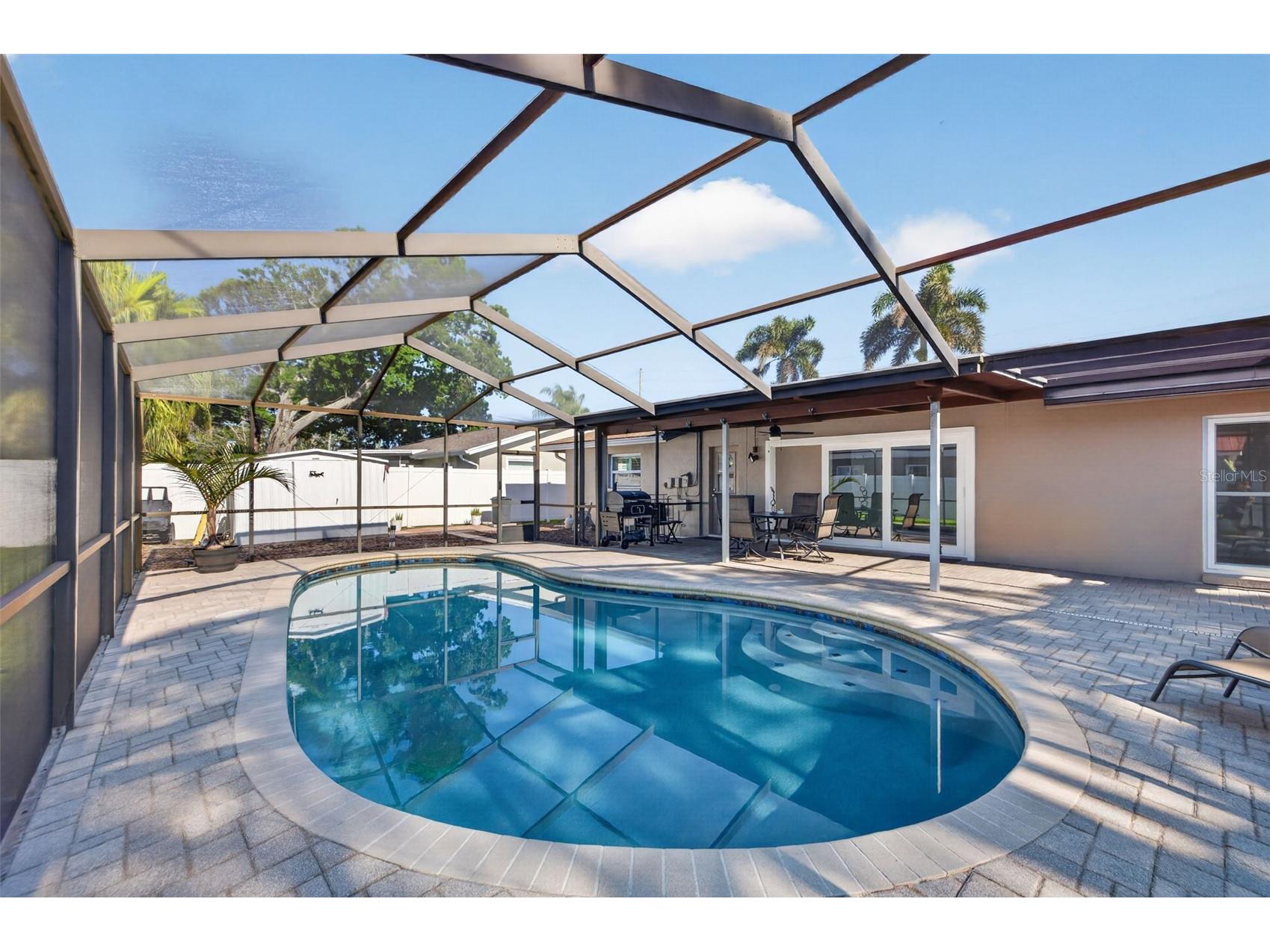 1501 N Dakota Avenue NE Saint Petersburg FL 33703 TB8508564 image2