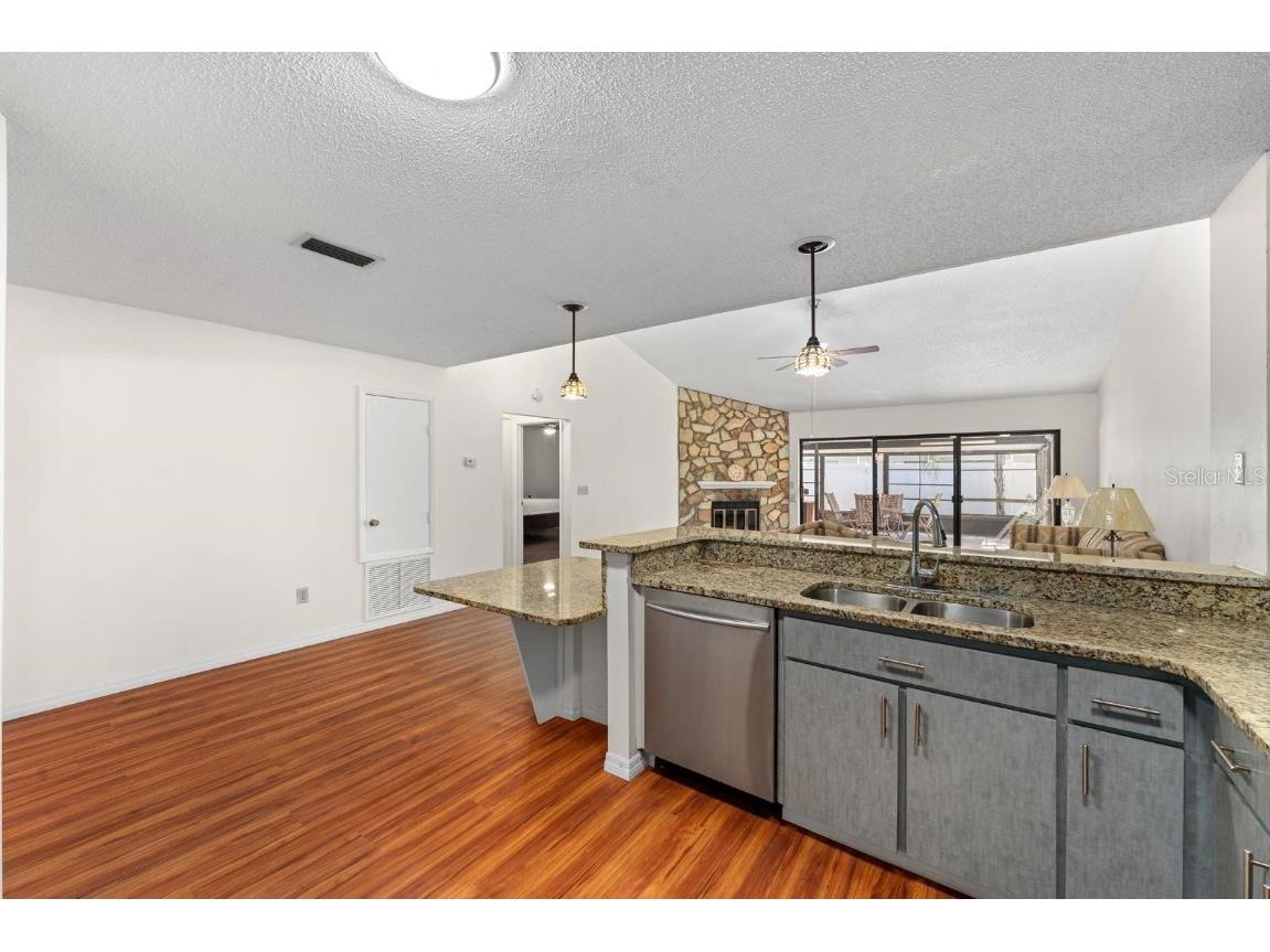 15013 Redcliff Drive Tampa FL 33625 TB8430802 image9