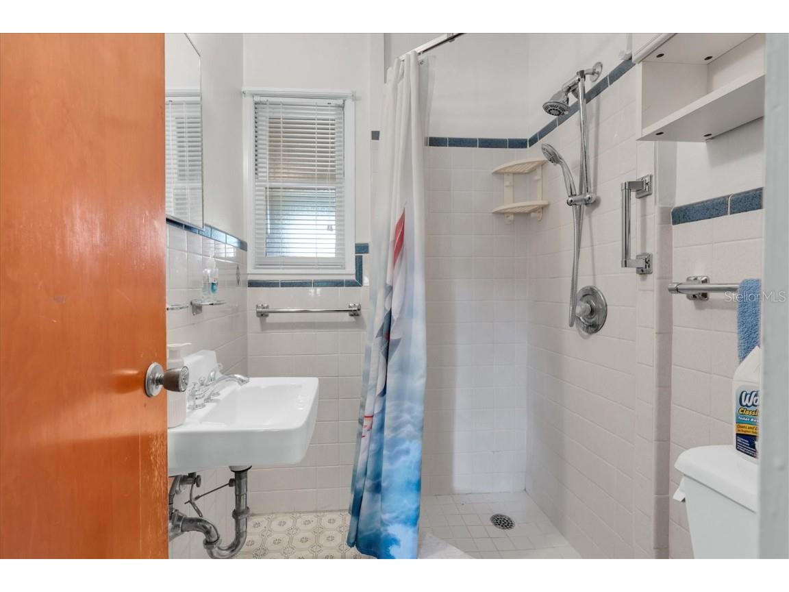 1502 55th Street S Saint Petersburg FL 33707 TB8433385 image18