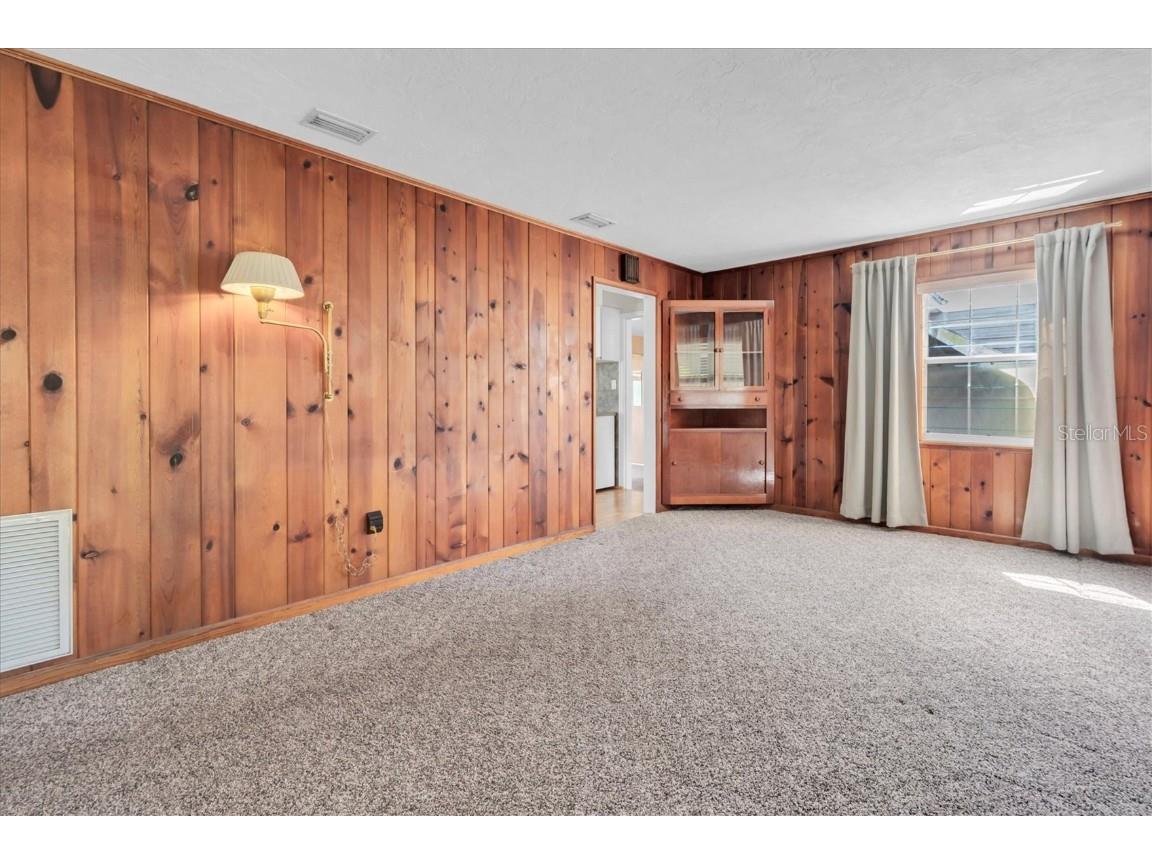 1502 55th Street S Saint Petersburg FL 33707 TB8433385 image4