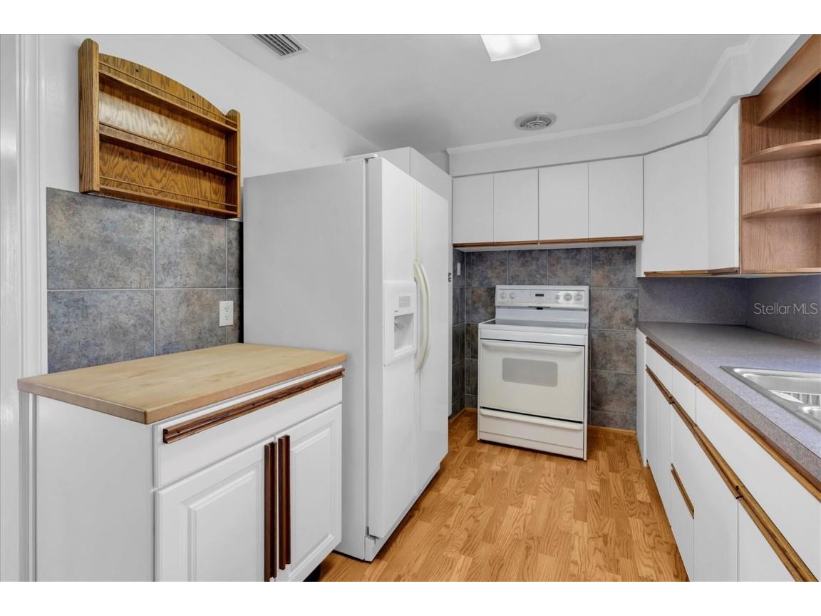 1502 55th Street S Saint Petersburg FL 33707 TB8433385 image9