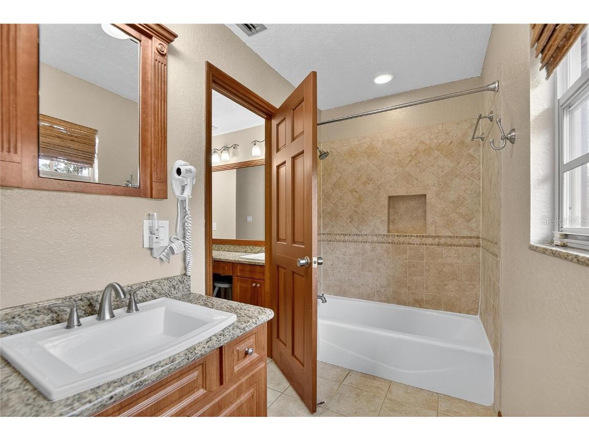 1502 Azalea Street Plant City FL 33563 TB8434025 image10