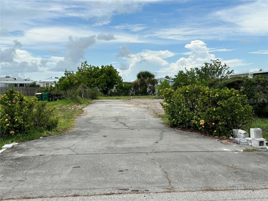 1502 Blue Heron Drive Englewood FL 34224 D6131932 image1