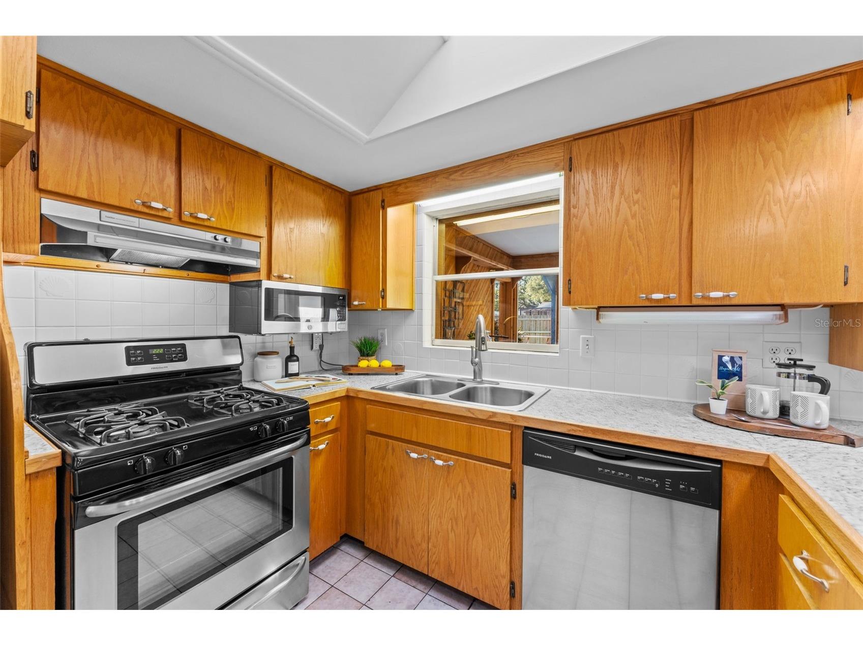 1502 Haven Bend Tampa FL 33613 TB8497436 image13