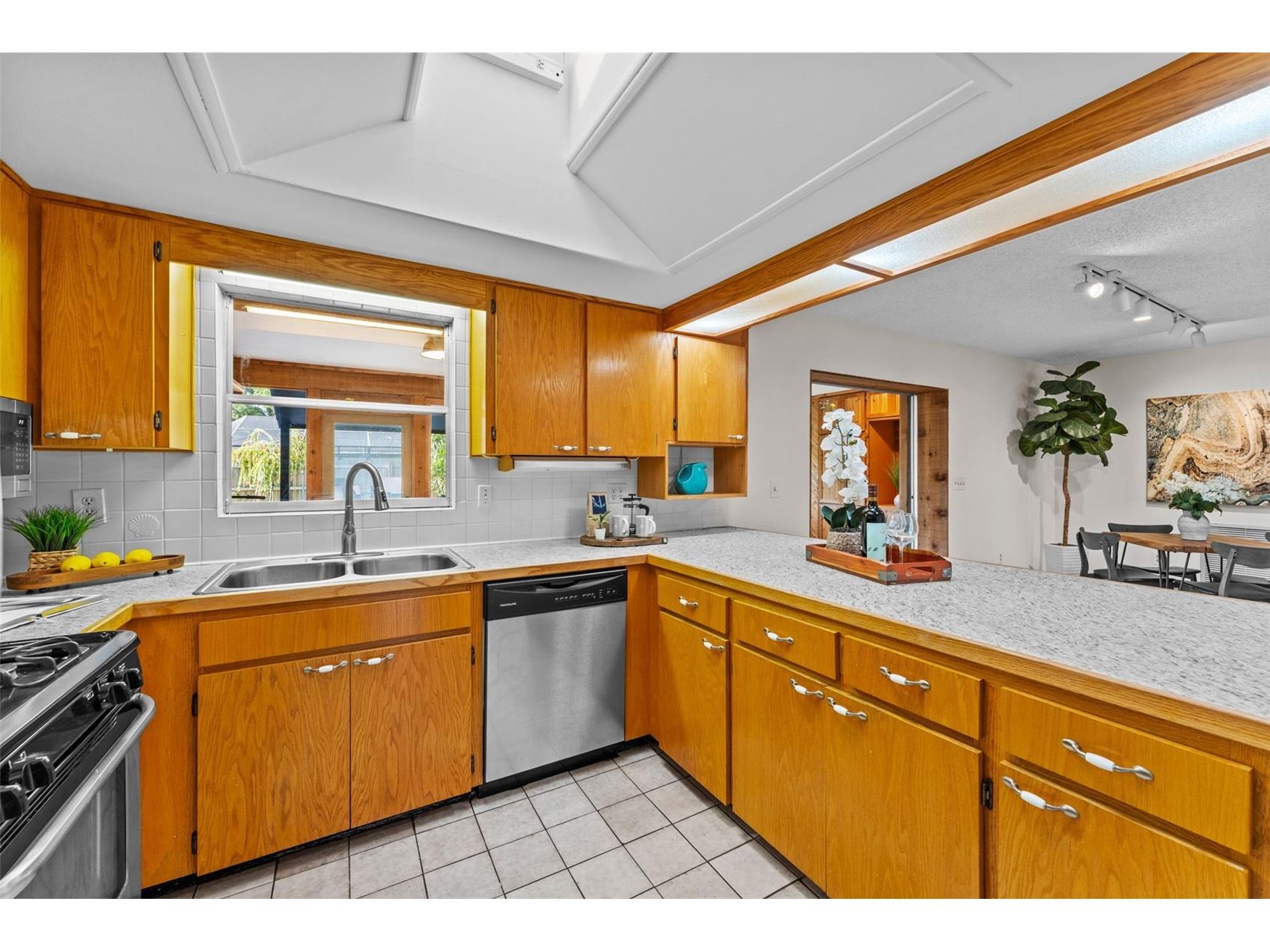 1502 Haven Bend Tampa FL 33613 TB8497436 image14