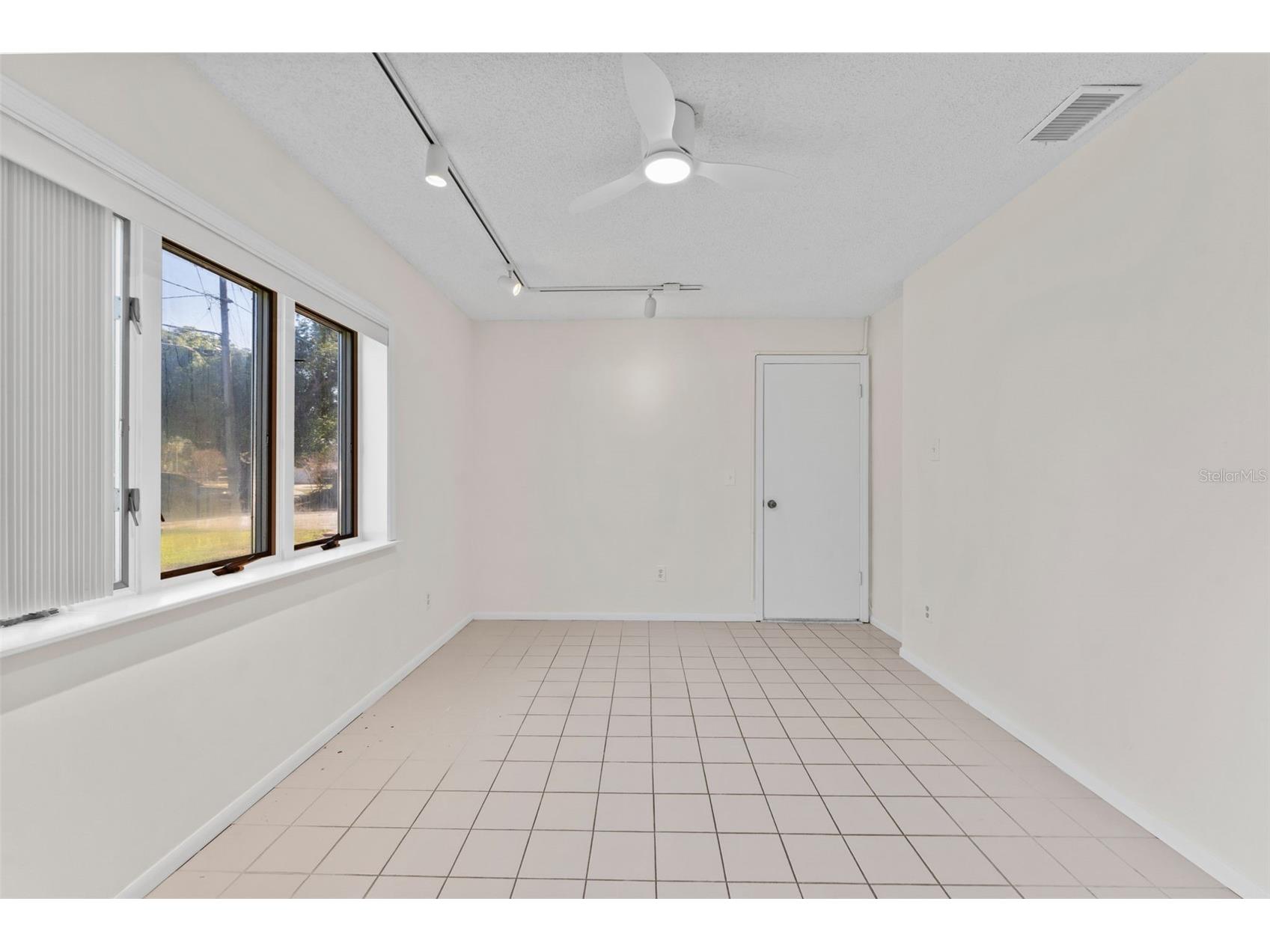 1502 Haven Bend Tampa FL 33613 TB8497436 image36