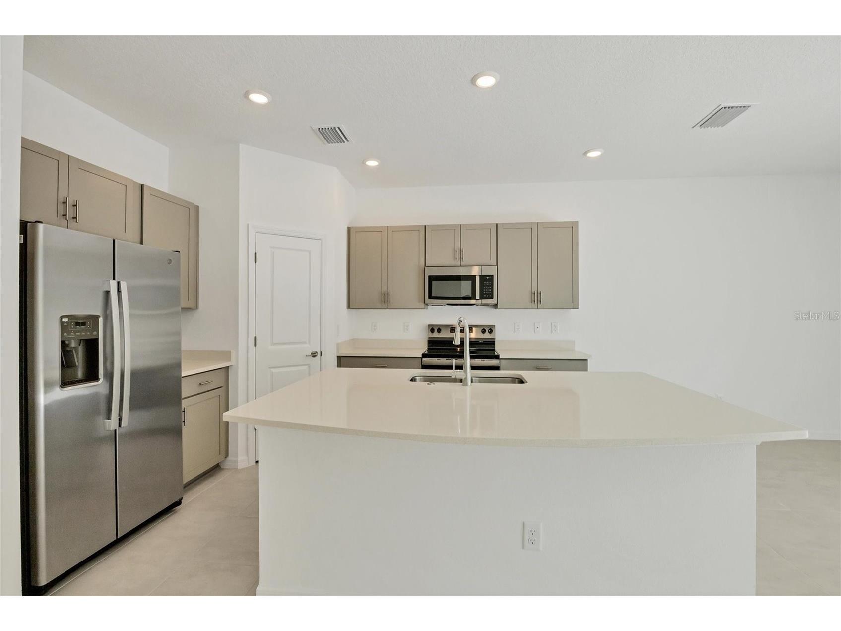 15024 Cuzcorro Court Nokomis FL 34275 N6144168 image13