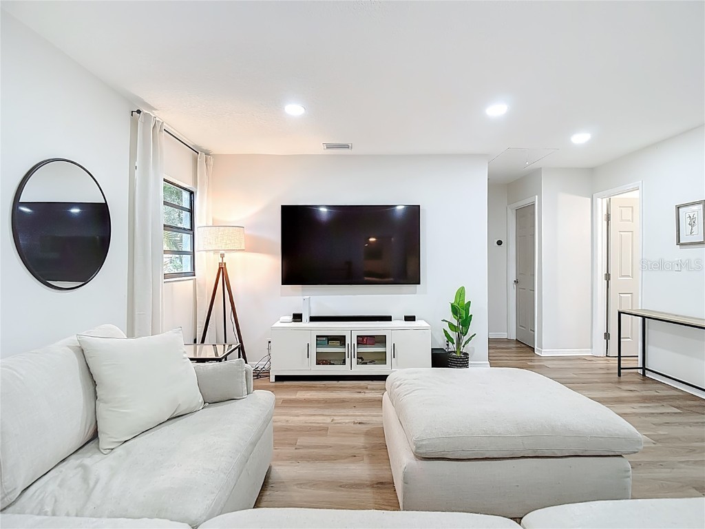 1503 W Juniper Street Tampa FL 33604 W7880232 image20