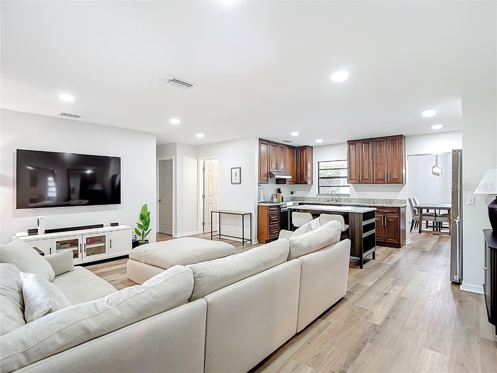 1503 W Juniper Street Tampa FL 33604 W7880232 image4