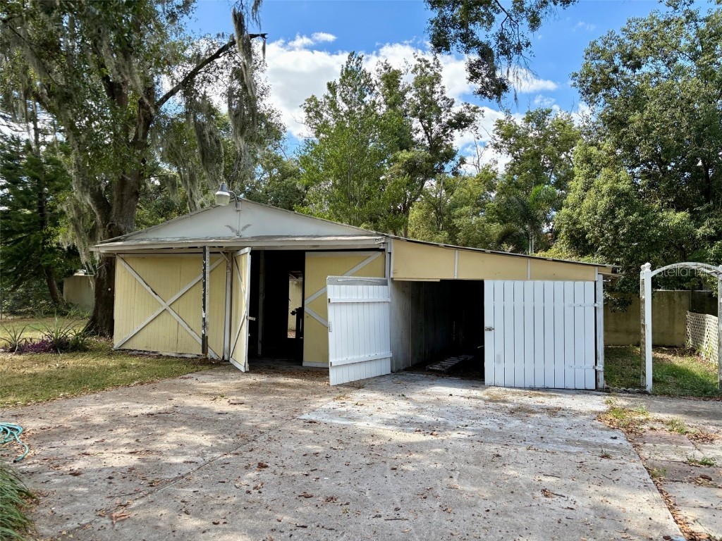 15034 Lake Magdalene Boulevard Tampa FL 33618 TB8439494 image13