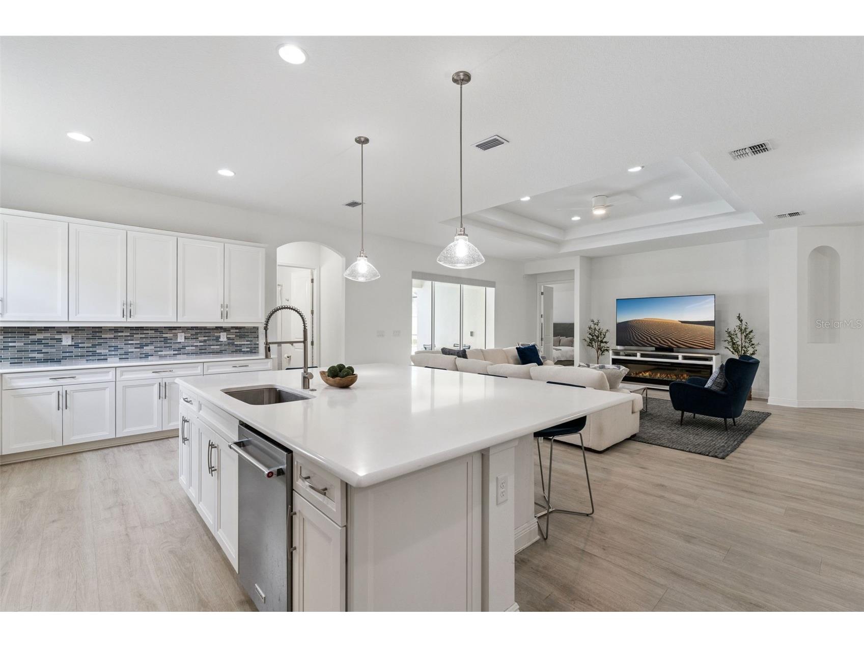 15037 Lake Bessie Loop Winter Garden FL 34787 O6418541 image9