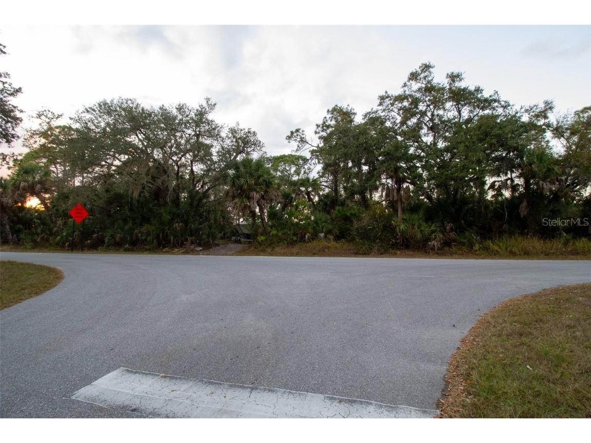 15038 Cresent Avenue Port Charlotte FL 33953 D6145277 image3