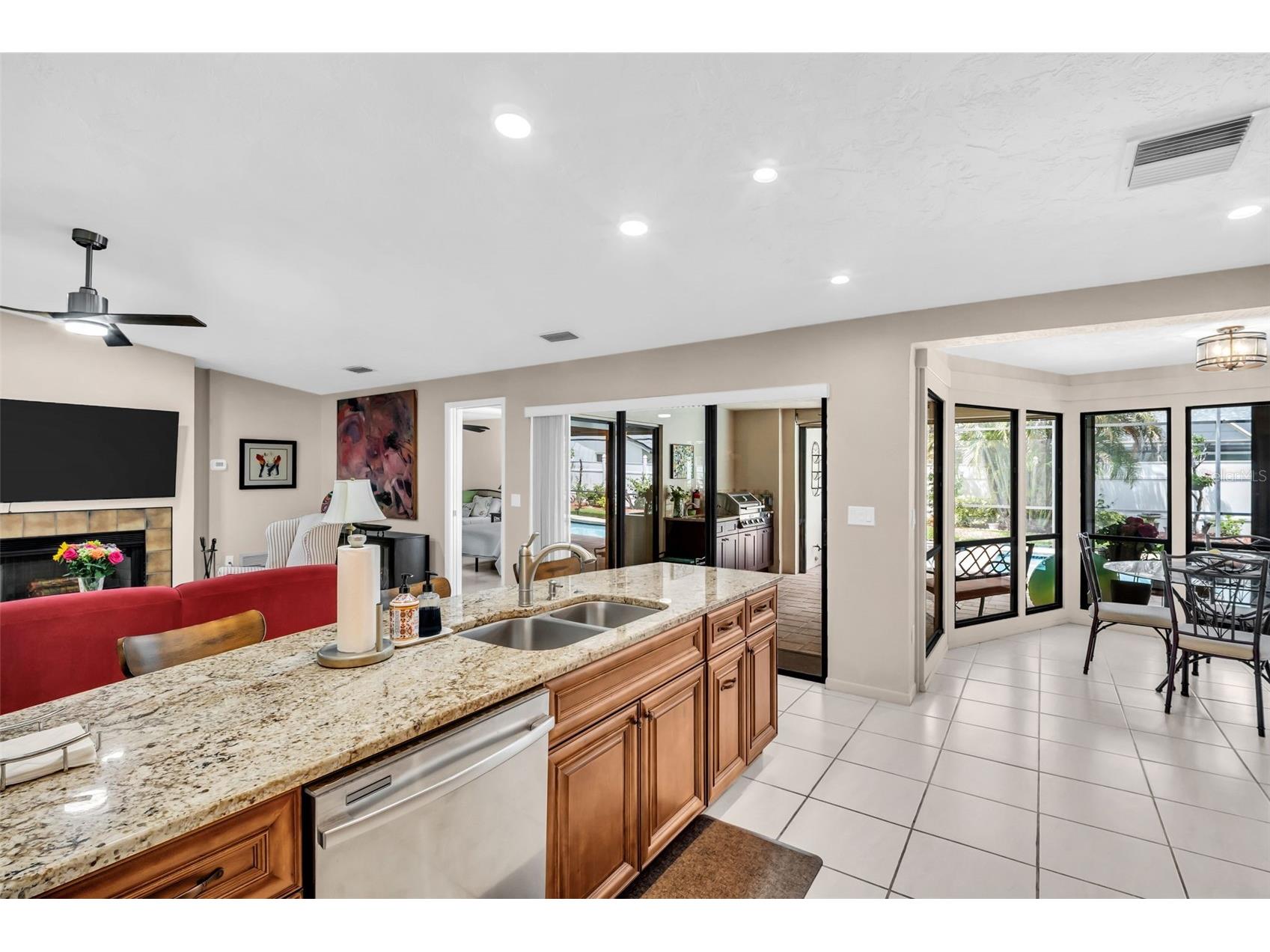 1504 Ridge Top Way Clearwater FL 33765 TB8494390 image21