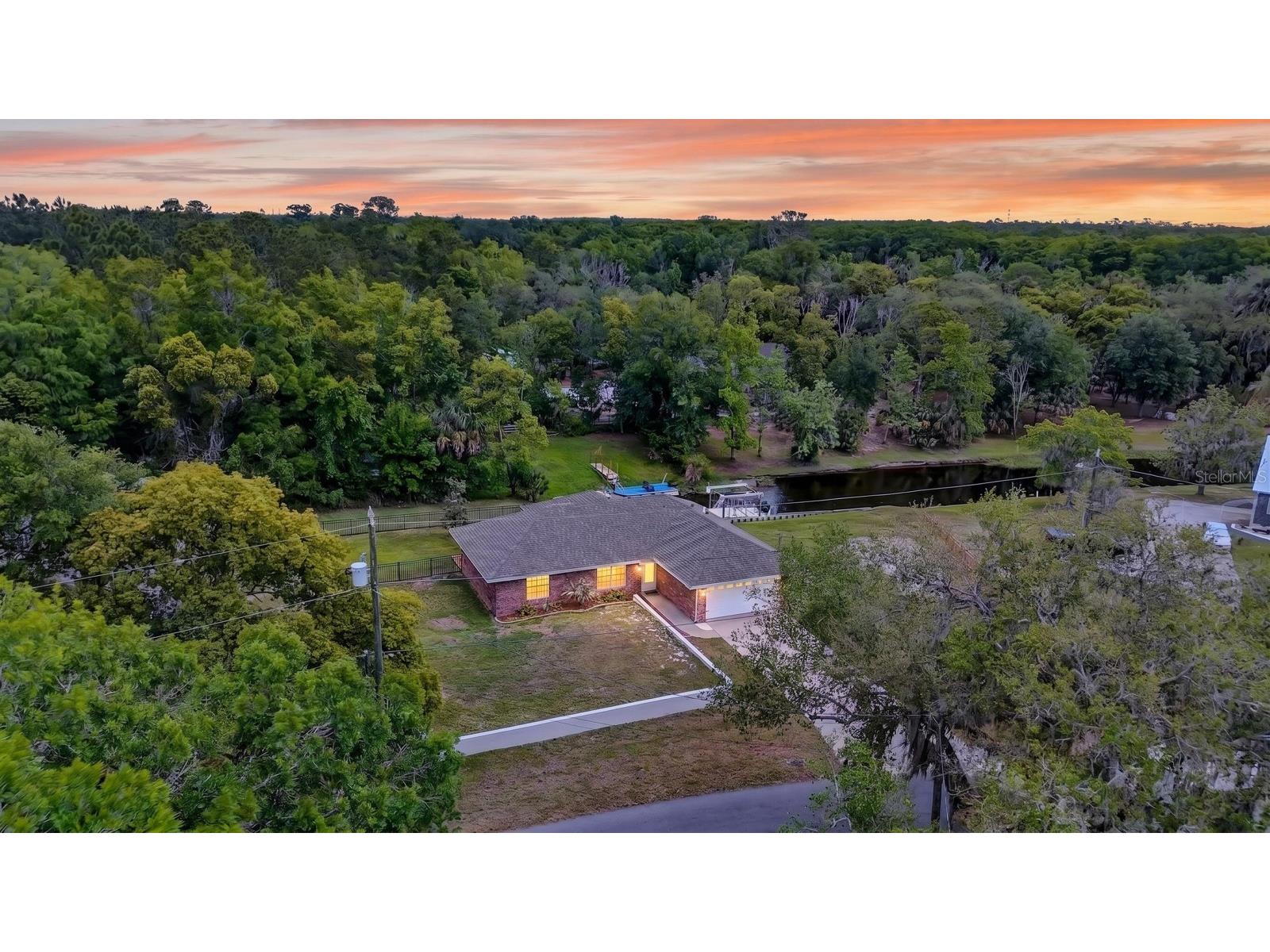 1505 Lakeside Drive Deland FL 32720 V4948756 image1