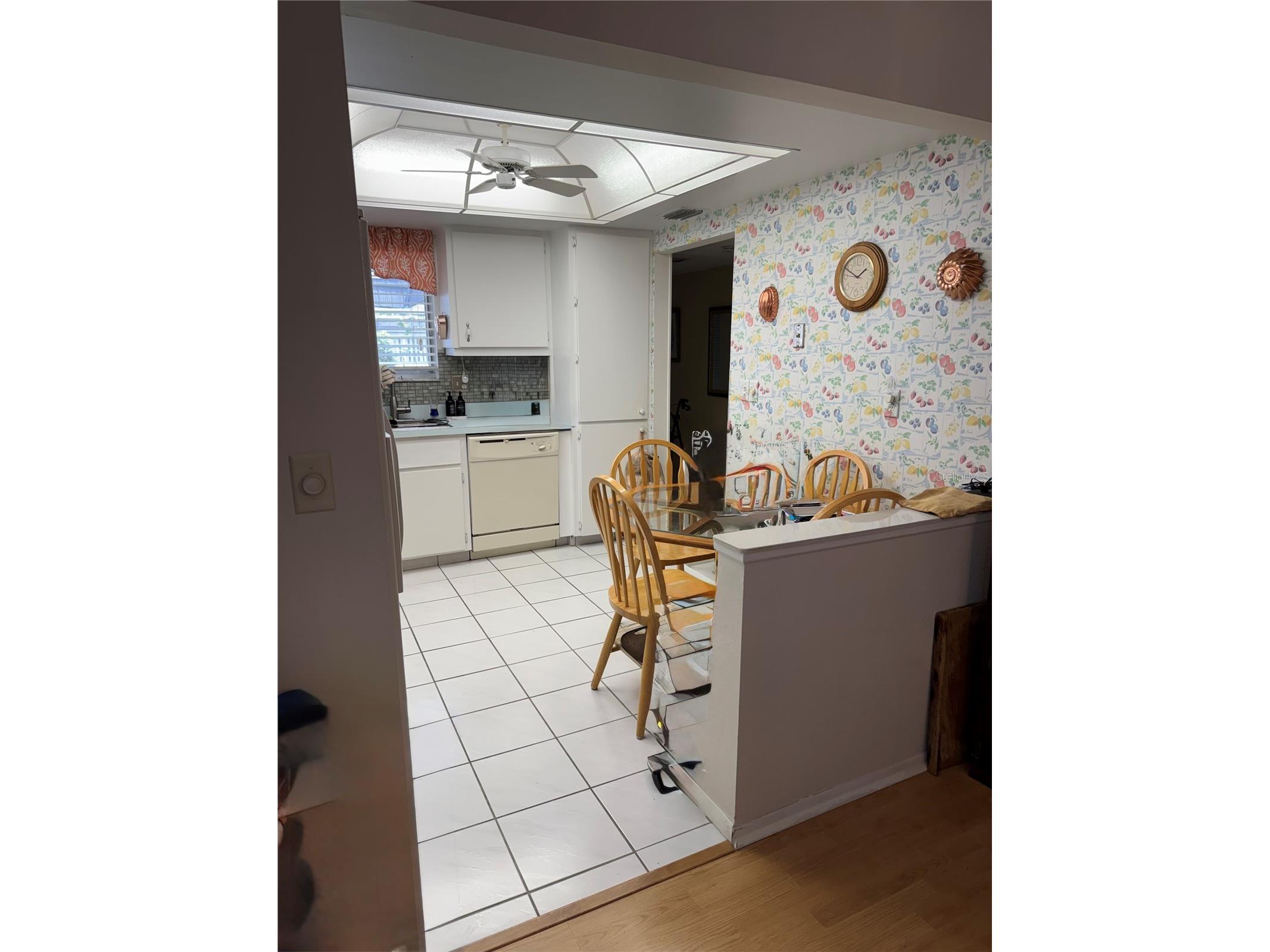 1505 Lakeside Way #153 Sarasota FL 34232 A4689160 image3