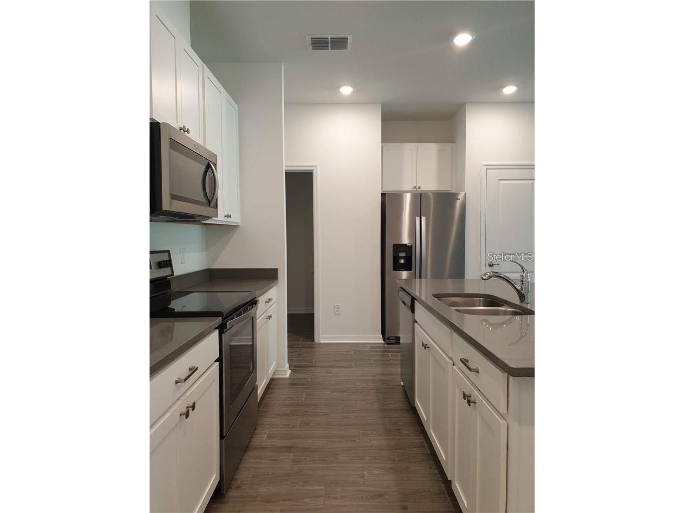 15050 Blue Quaker Place Tampa FL 33613 TB8486794 image5