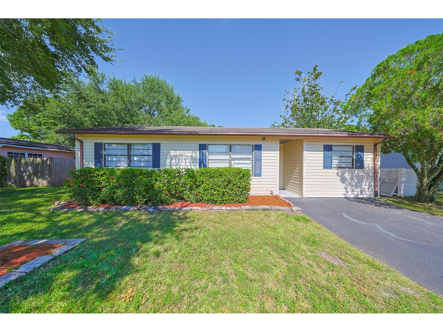 1507 76th Avenue N Saint Petersburg FL 33702 TB8440092 image2