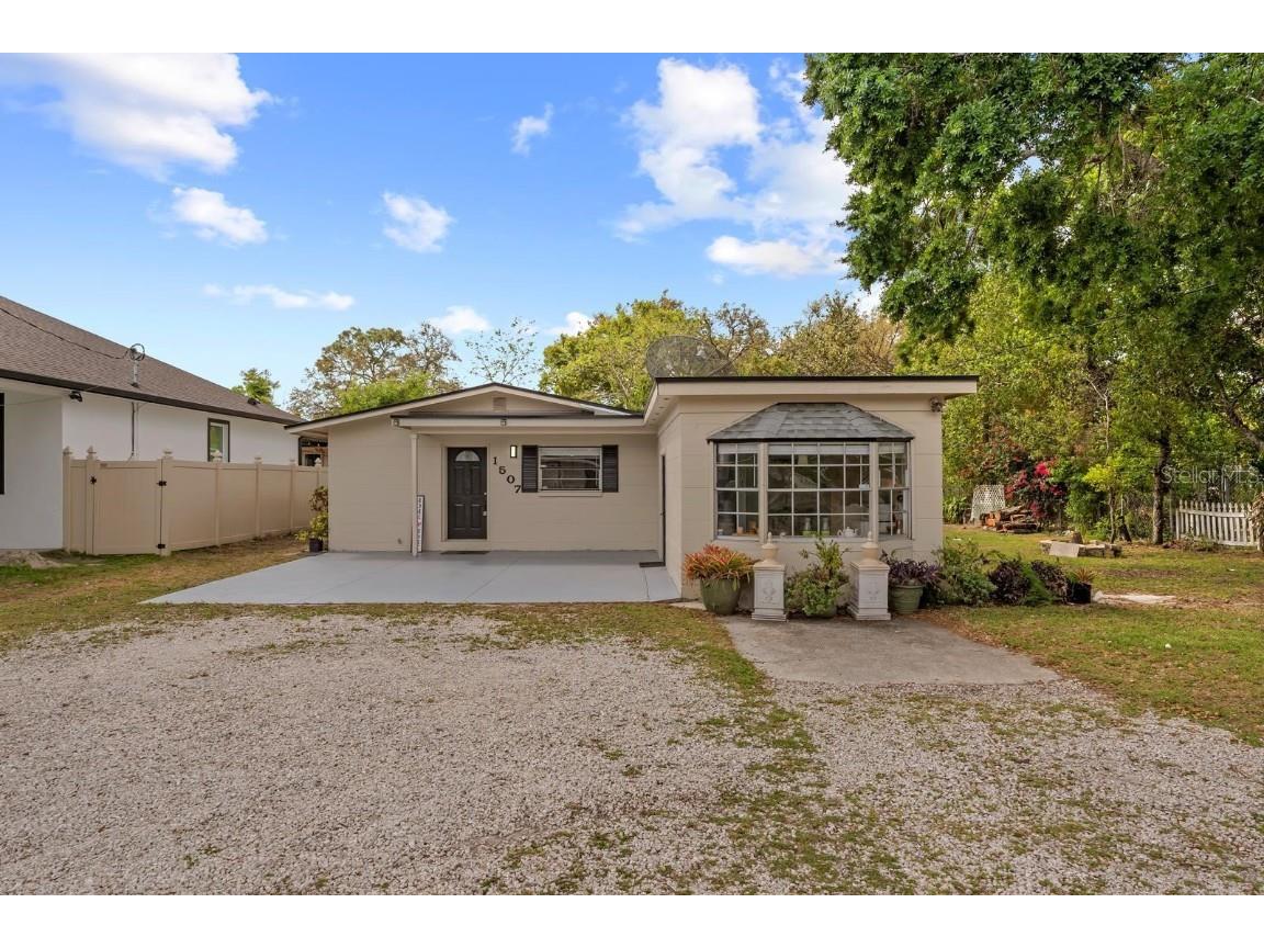 1507 E Bougainvillea Avenue Tampa FL 33612 TB8370246 image1