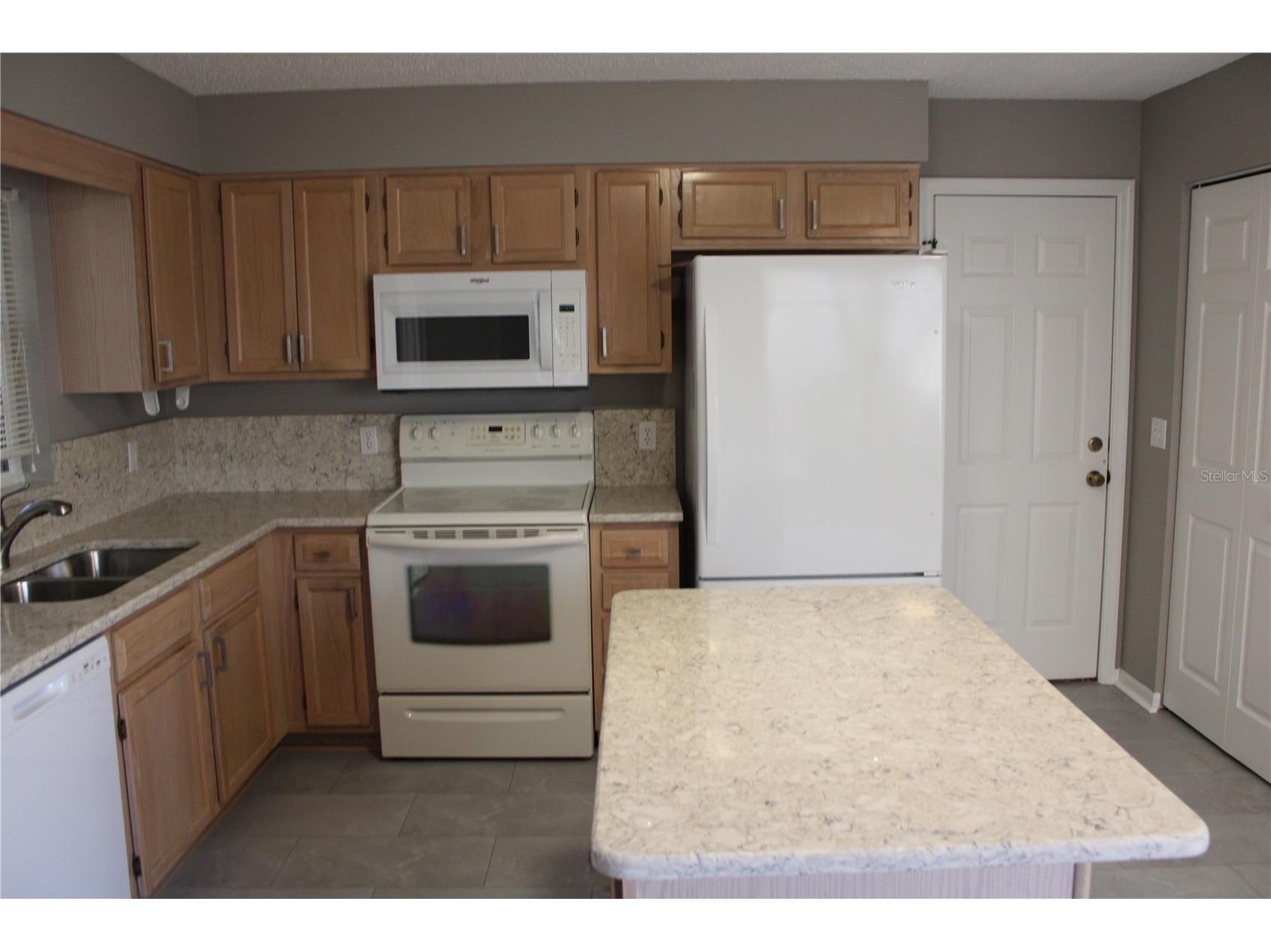 1507 Lantana Court Palmetto FL 34221 A4681892 image2