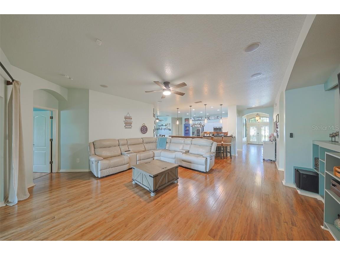 1507 Mira Lago Circle Ruskin FL 33570 TB8439678 image24