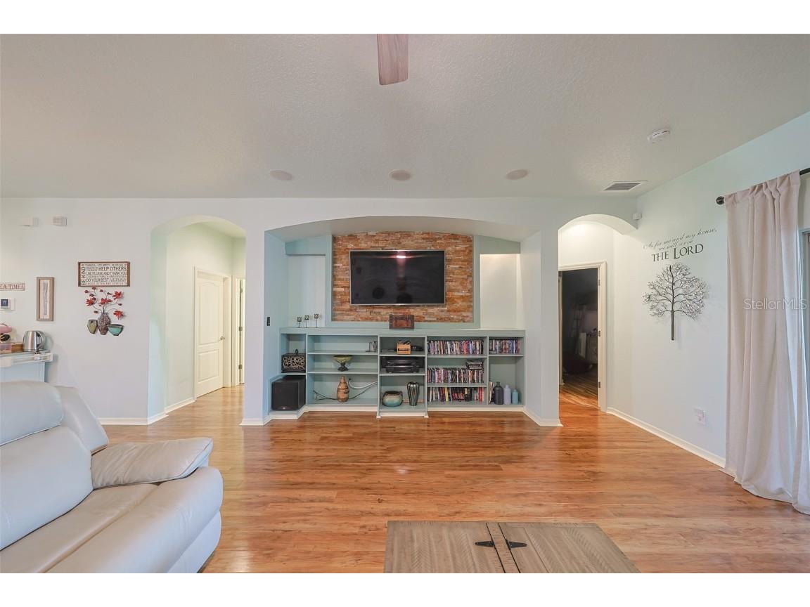 1507 Mira Lago Circle Ruskin FL 33570 TB8439678 image26