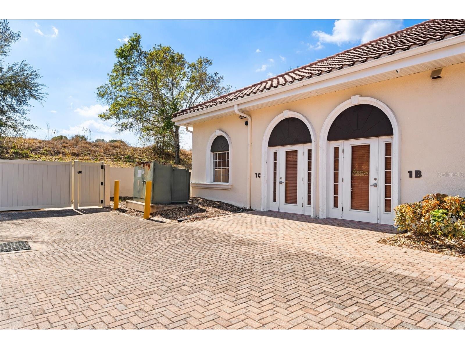 1507 Park Center Drive #B & C Orlando FL 32835 O6383560 image2