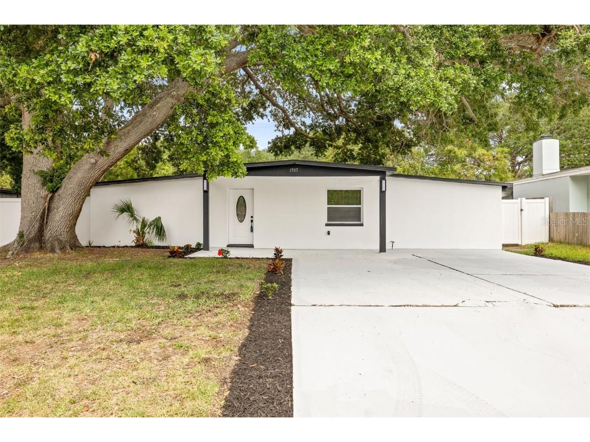 1507 Ridge Avenue Clearwater FL 33755 U8240386 image1