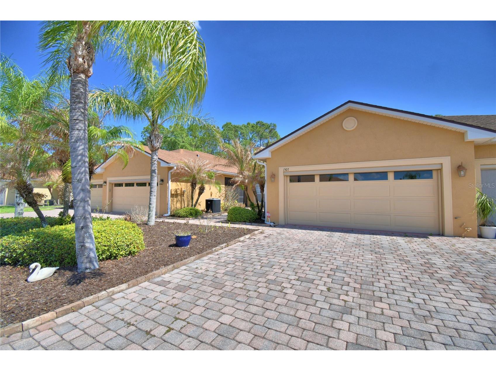 1507 Vienna Square Drive Winter Haven FL 33884 P4938251 image1