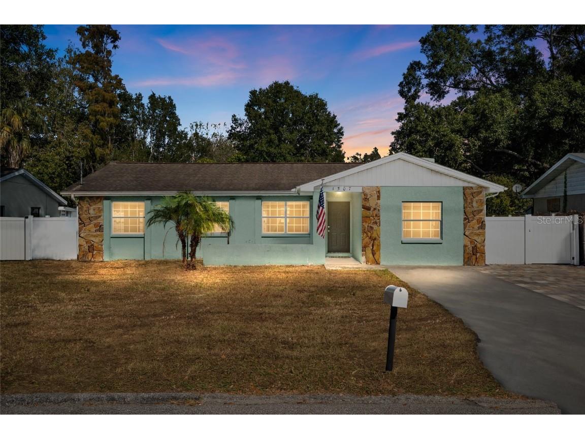 1507 W Kirby Street Tampa FL 33604 TB8452378 image1