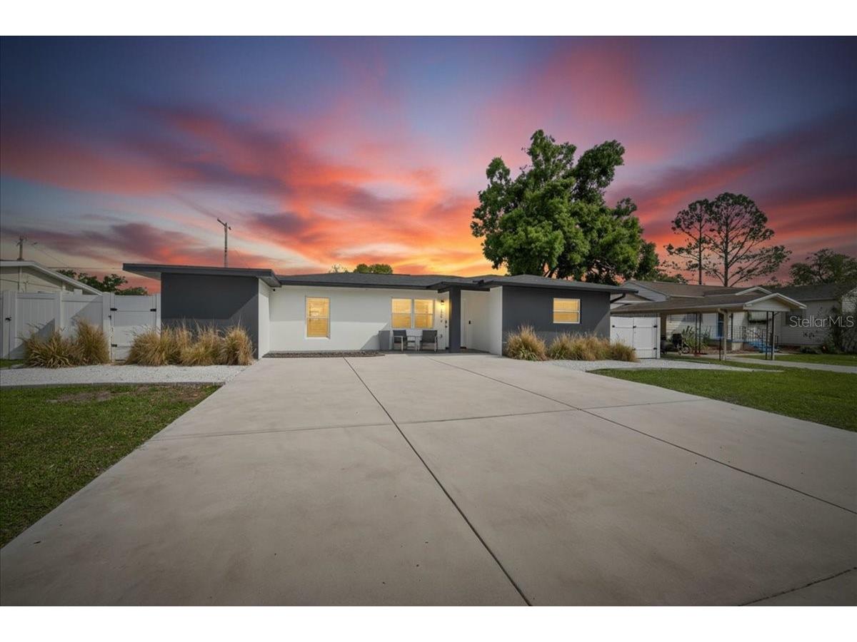 1507 W River Shore Way Tampa FL 33603 TB8489260 image1