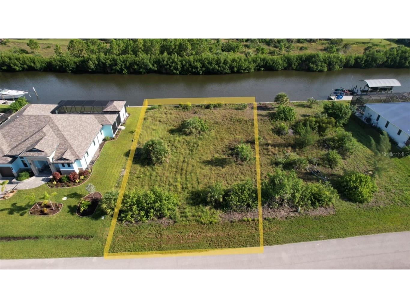 15076 Leipzig Circle Port Charlotte FL 33981 - TATE WATERWAY D6143368 image1