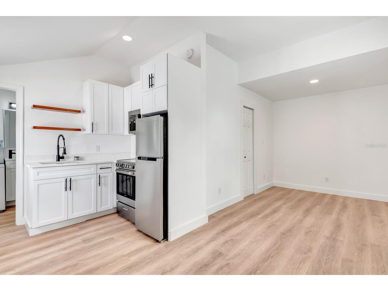 1508 27 Avenue N Saint Petersburg FL 33704 TB8496808 image1