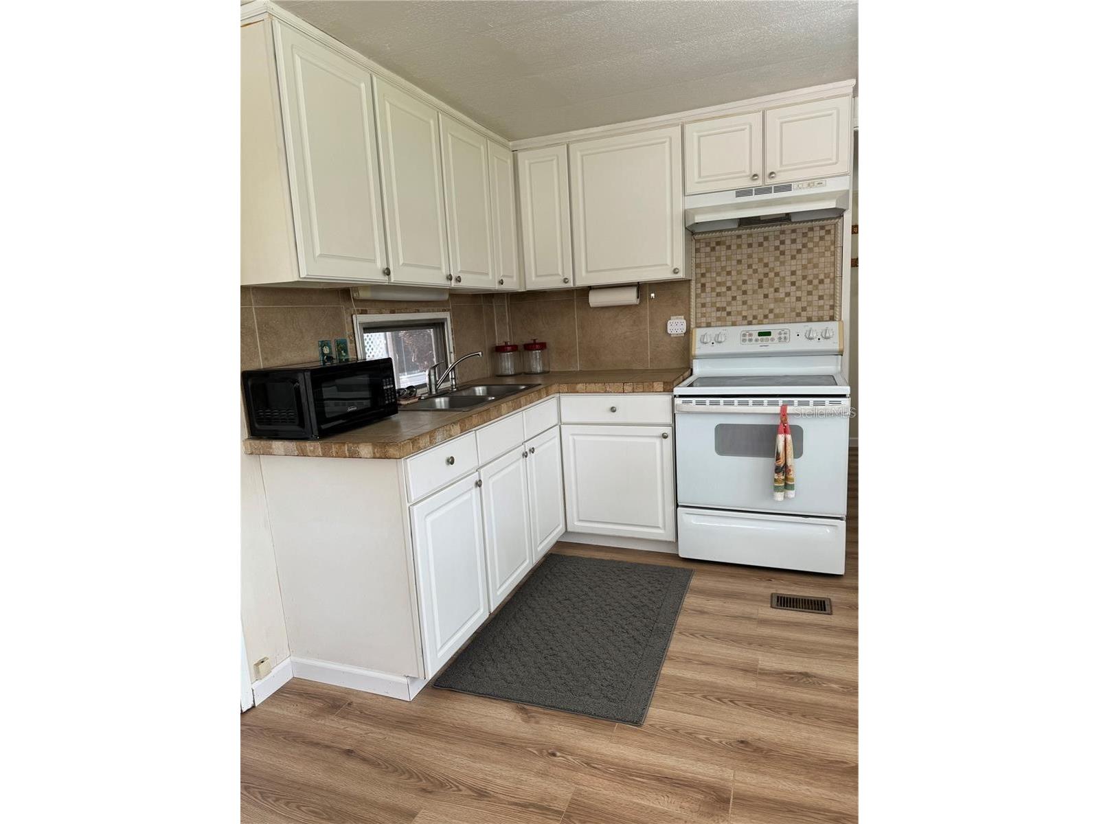 1508 Blind Brook Drive Sarasota FL 34234 A4697259 image6
