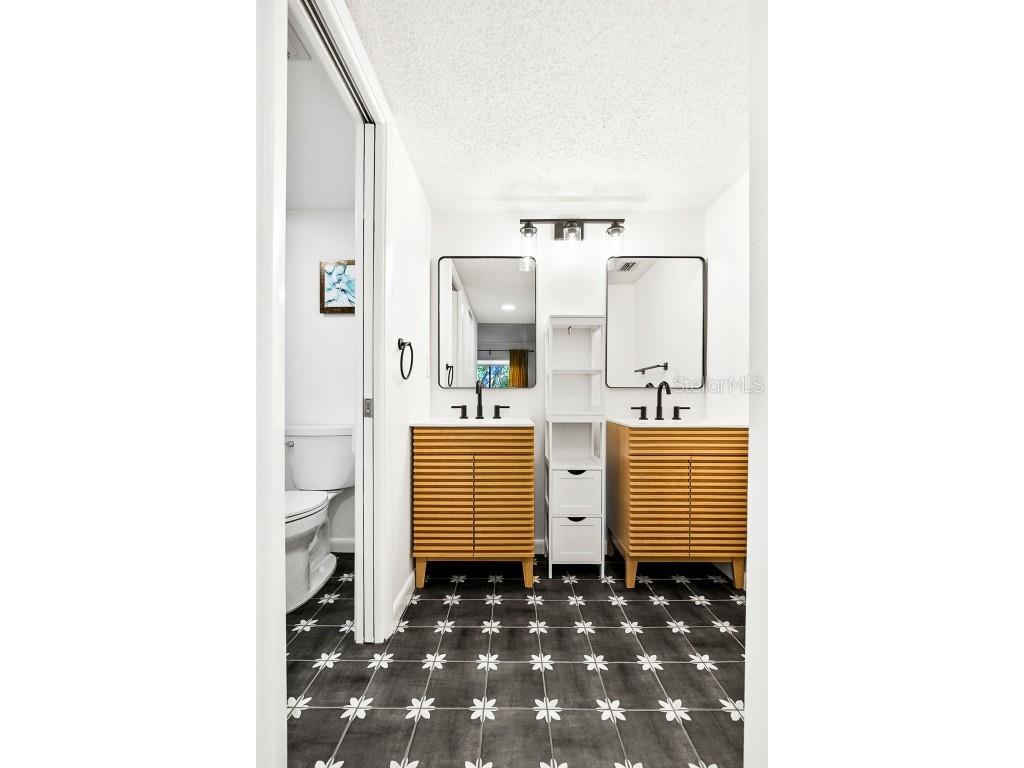 1508 Pelican Cove Road #230 Sarasota FL 34231 A4666819 image23