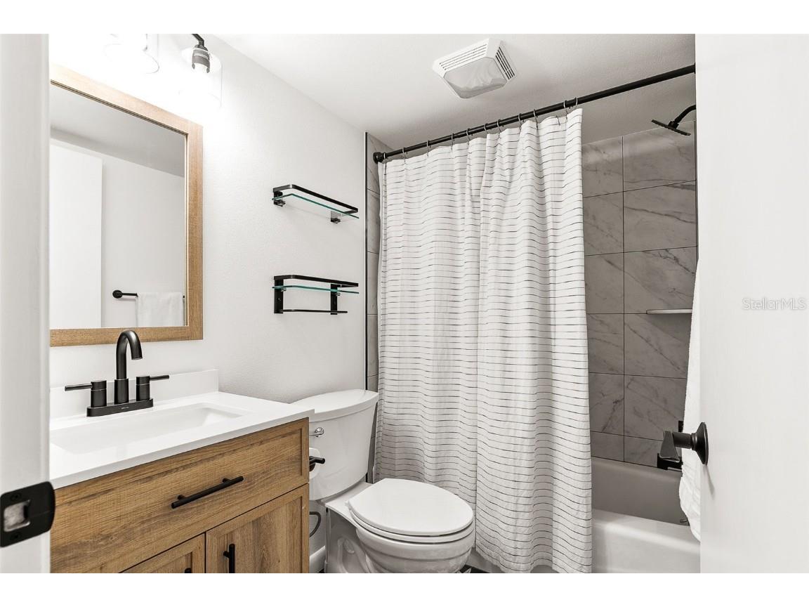 1508 Pelican Cove Road #230 Sarasota FL 34231 A4666819 image31