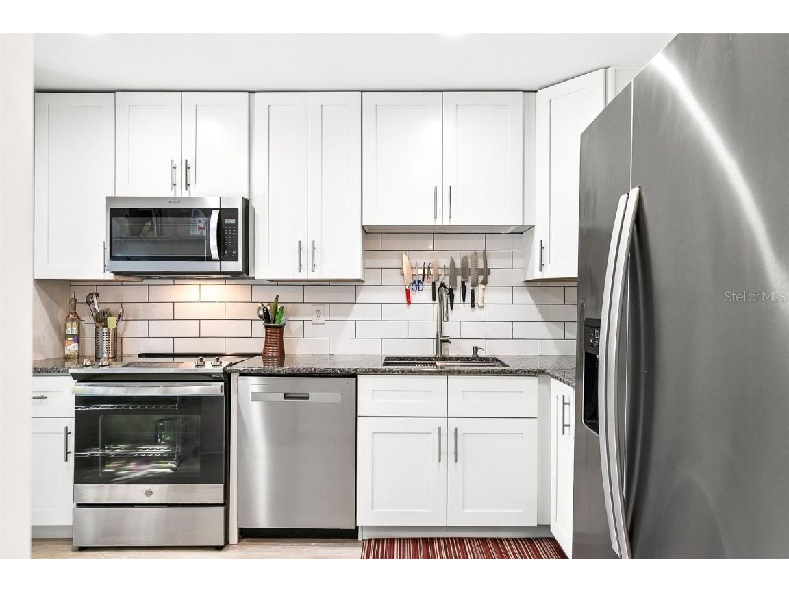 1508 Pelican Cove Road #230 Sarasota FL 34231 A4666819 image6