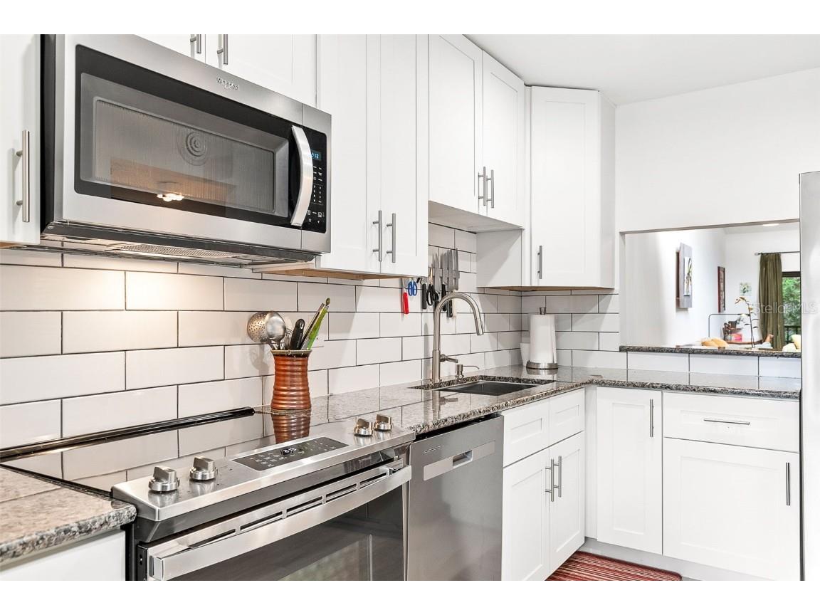 1508 Pelican Cove Road #230 Sarasota FL 34231 A4666819 image7