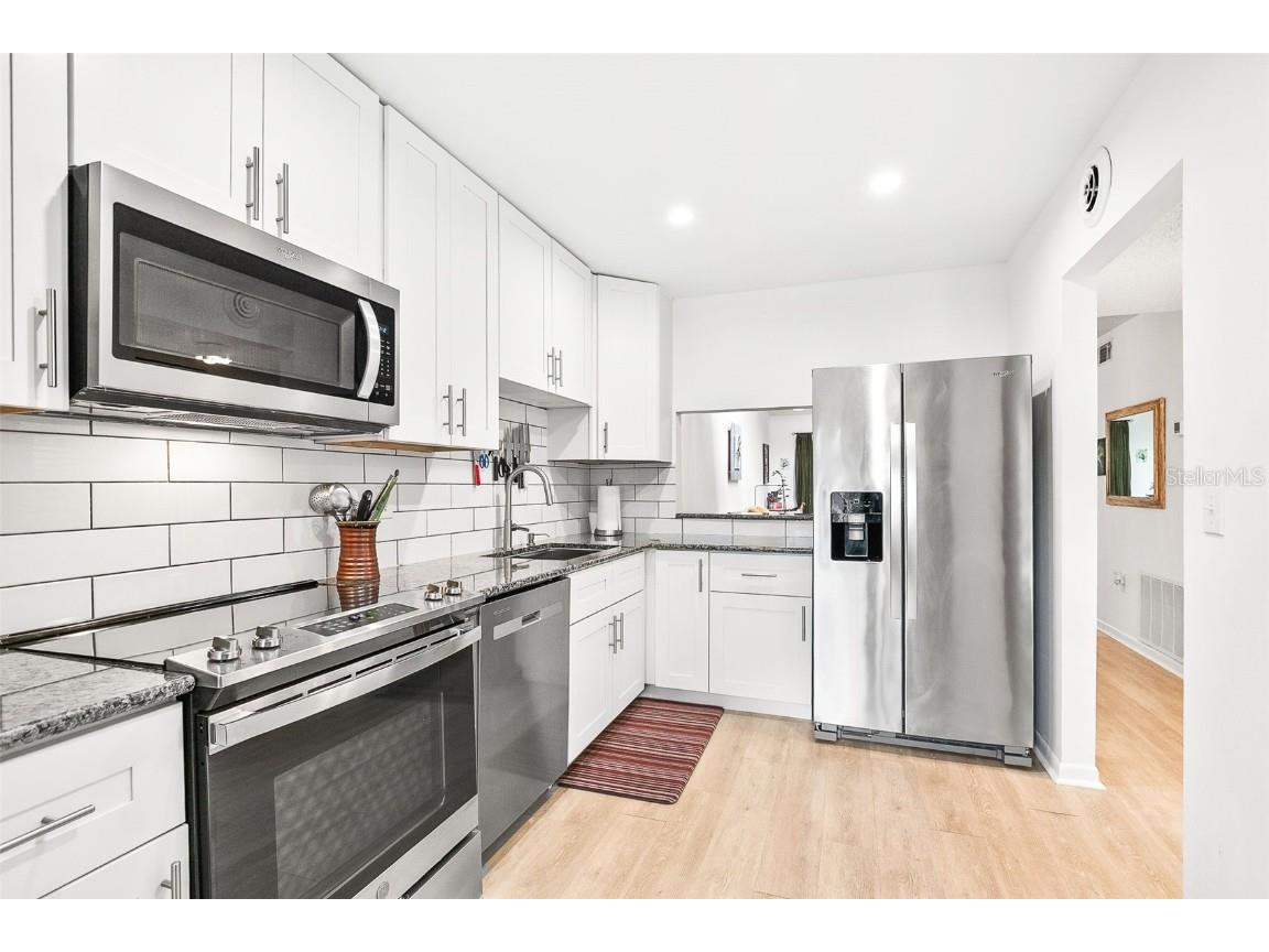 1508 Pelican Cove Road #230 Sarasota FL 34231 A4666819 image9