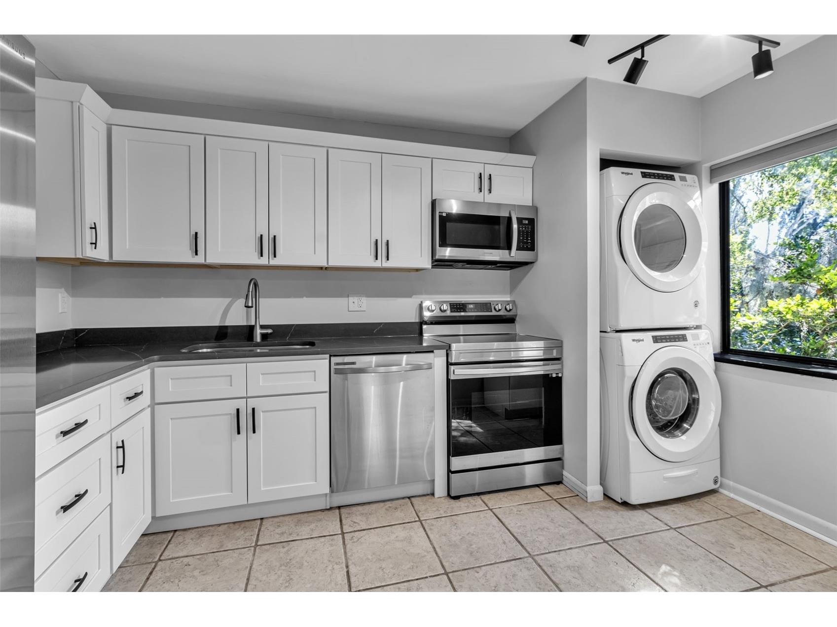 1508 Pelican Cove Road #231 Sarasota FL 34231 A4672241 image8