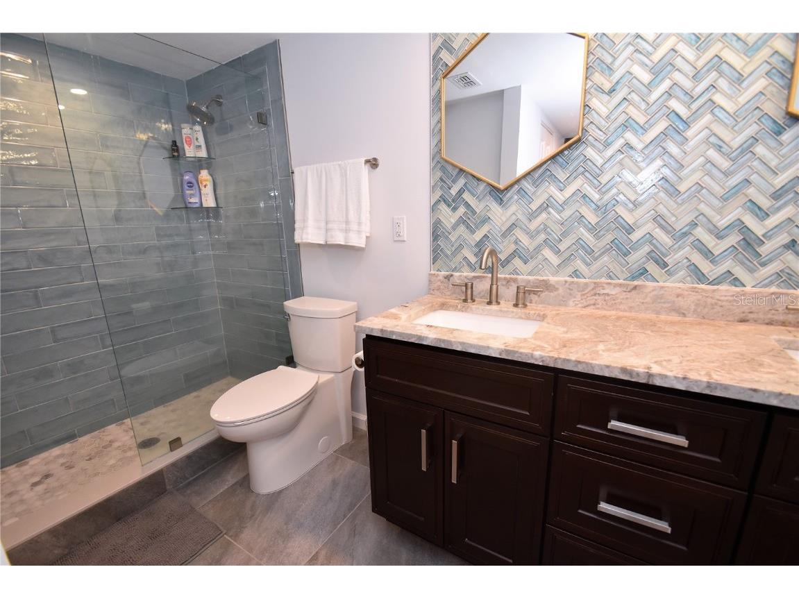 1508 Pelican Cove Road #GR233 Sarasota FL 34231 A4576890 image8