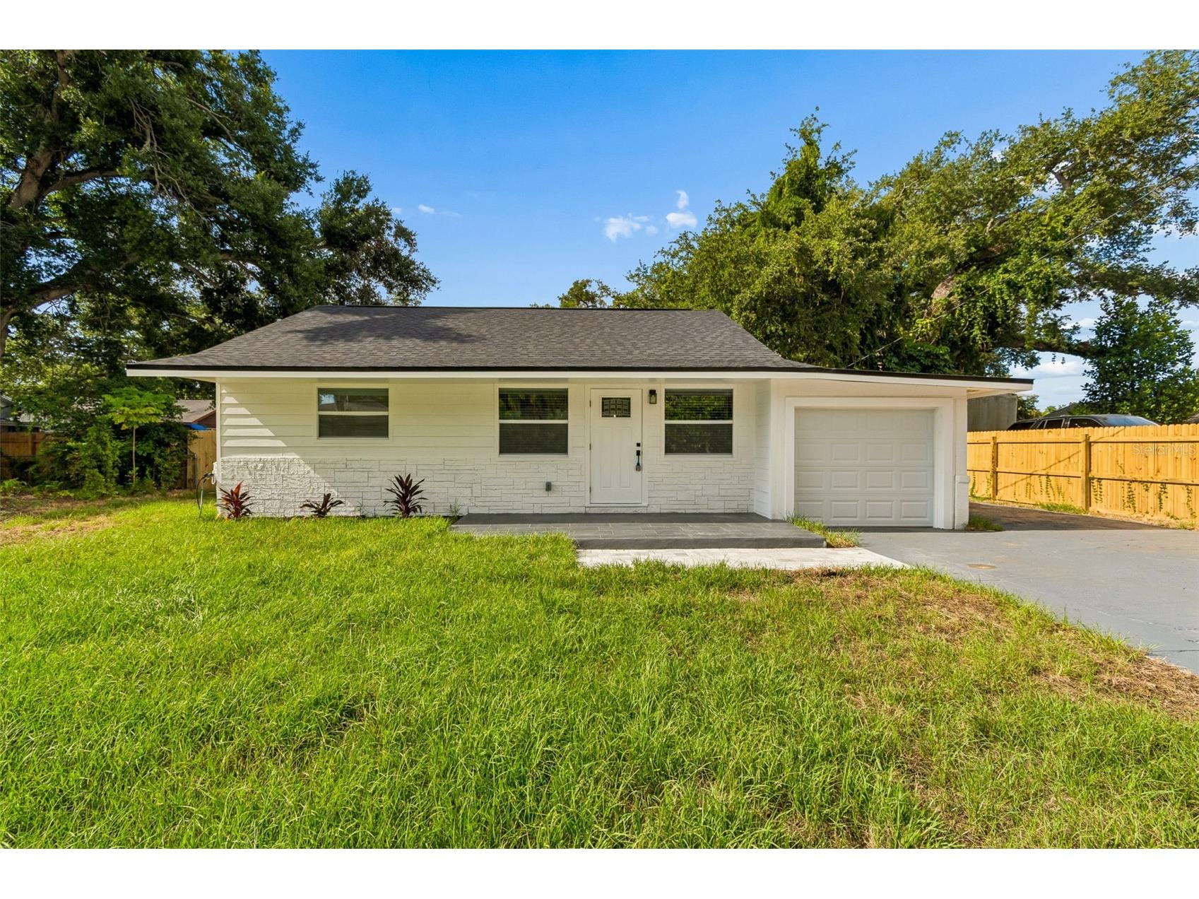 1509 15th Ave W Bradenton FL 34205 TB8527812 image1