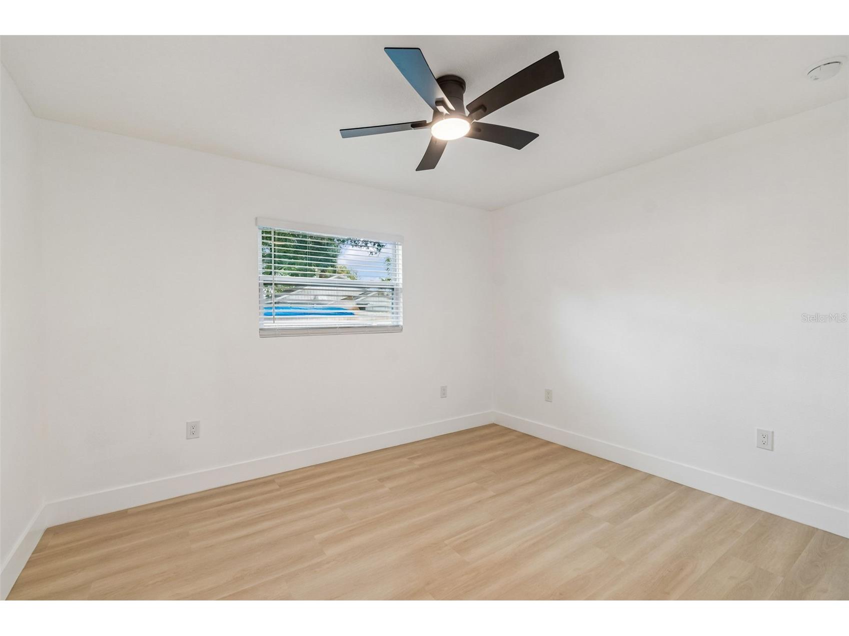 1509 15th Ave W Bradenton FL 34205 TB8527812 image41
