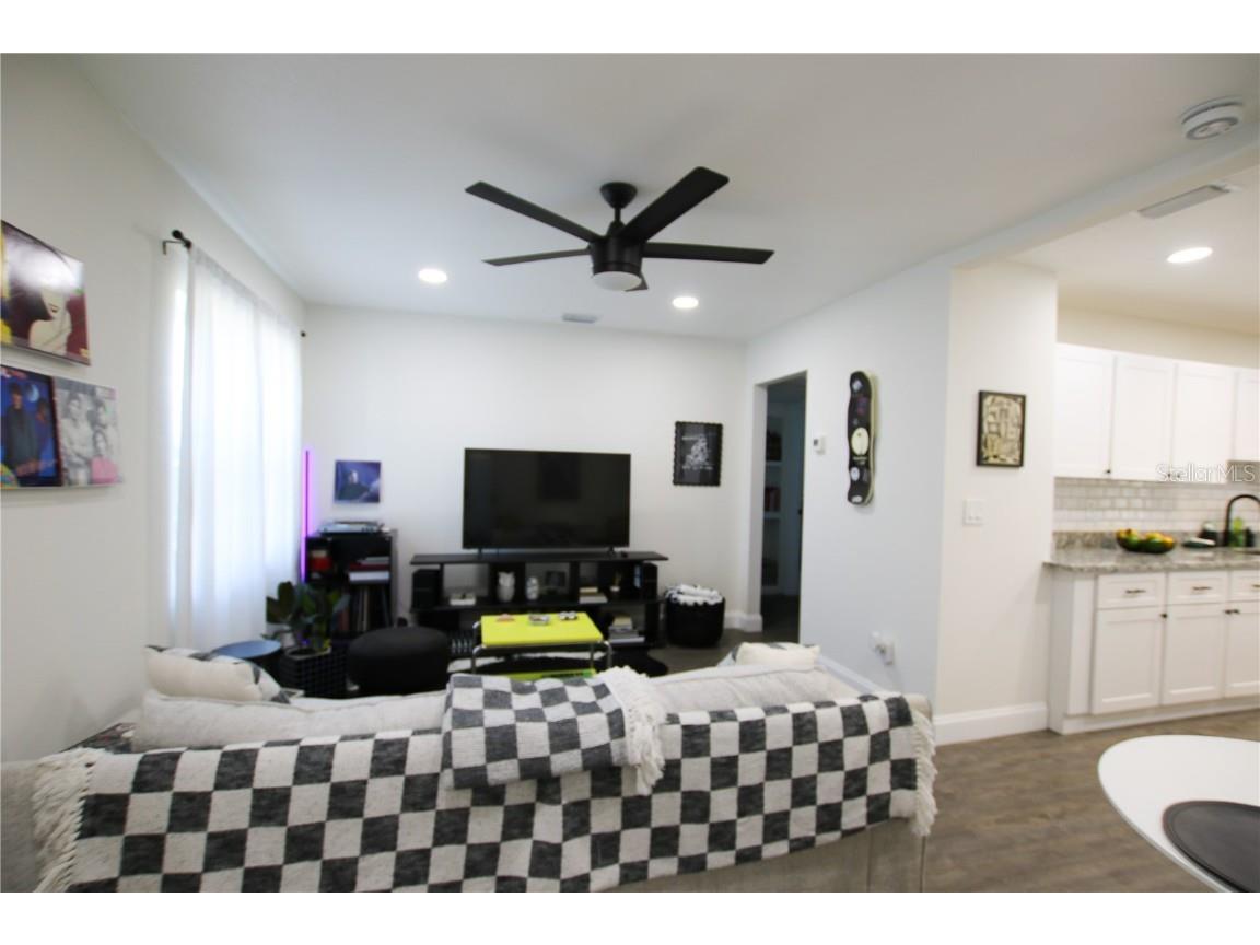 1509 E Mcberry Street Tampa FL 33610 TB8438851 image13