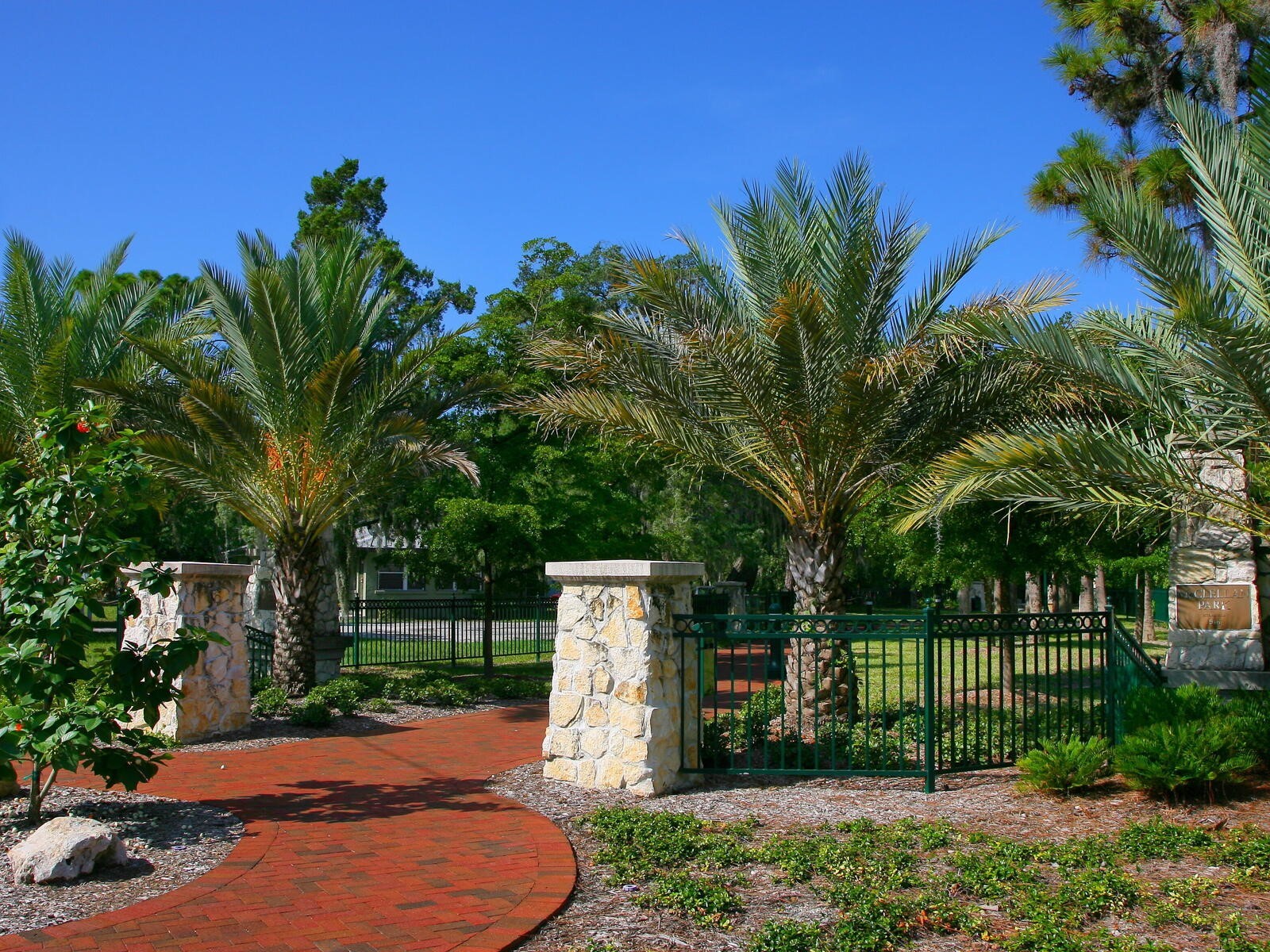 1509 Flower Drive Sarasota FL 34239 A4665815 image15
