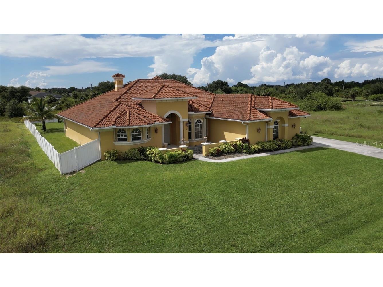 1509 Moore Avenue Lehigh Acres FL 33972 C7516132 image2